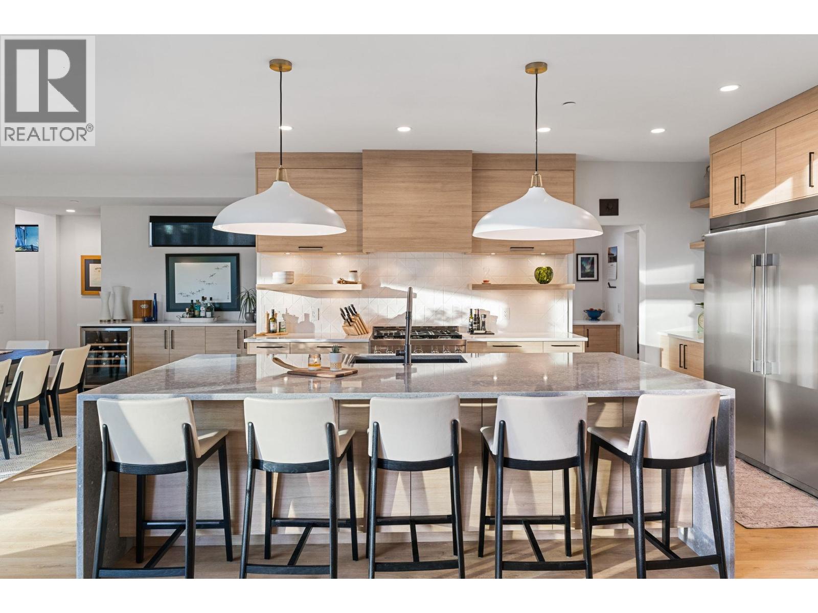 10258 Beacon Hill Drive