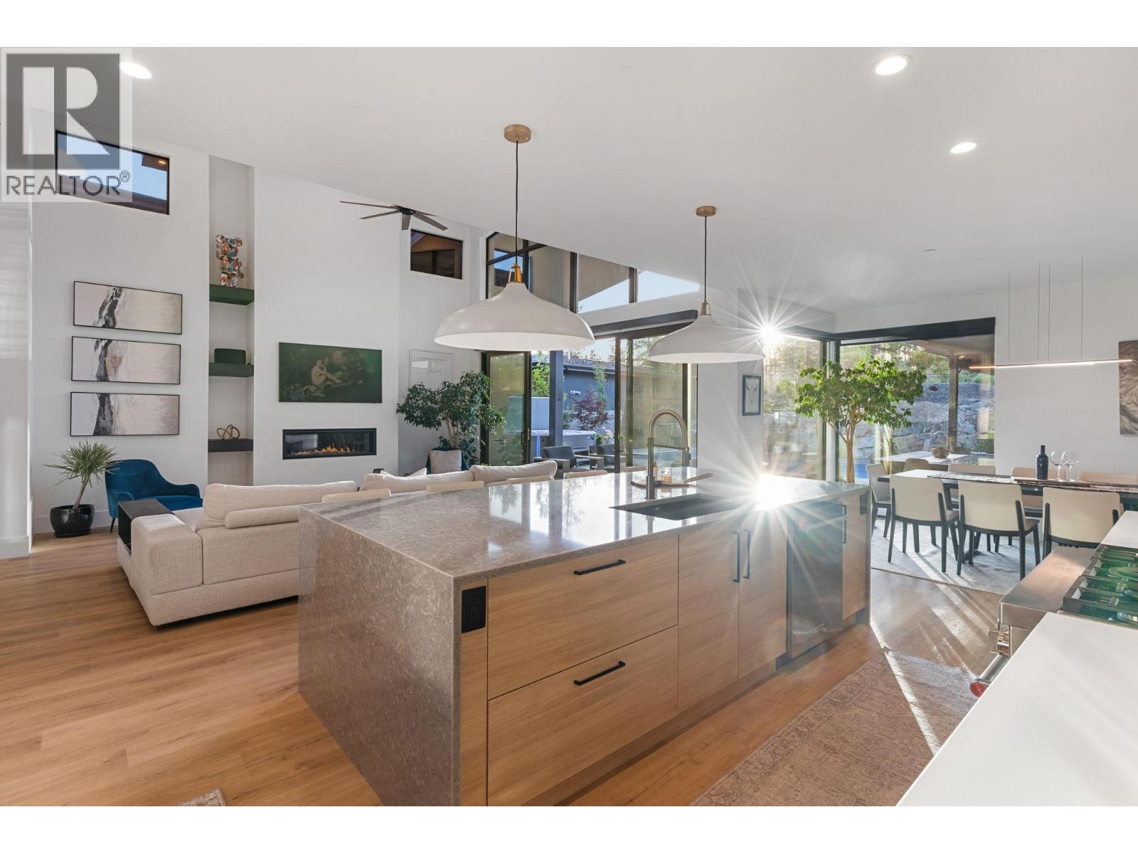 10258 Beacon Hill Drive