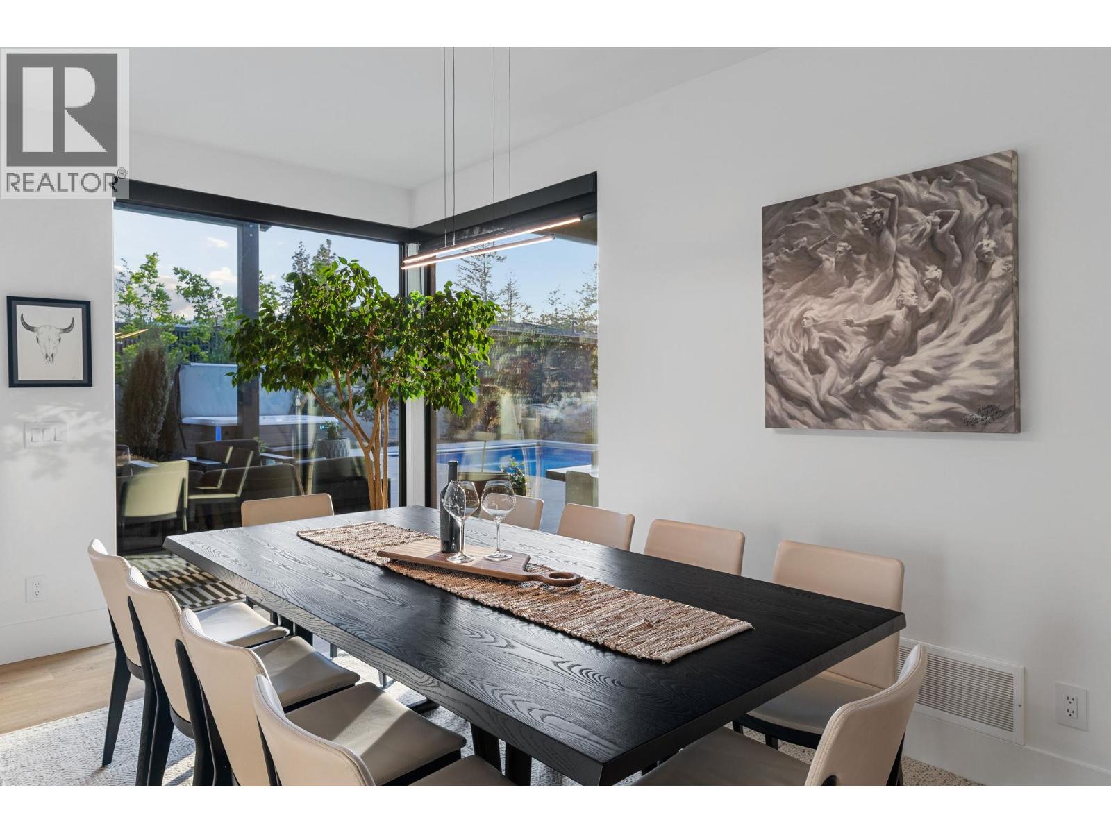 10258 Beacon Hill Drive