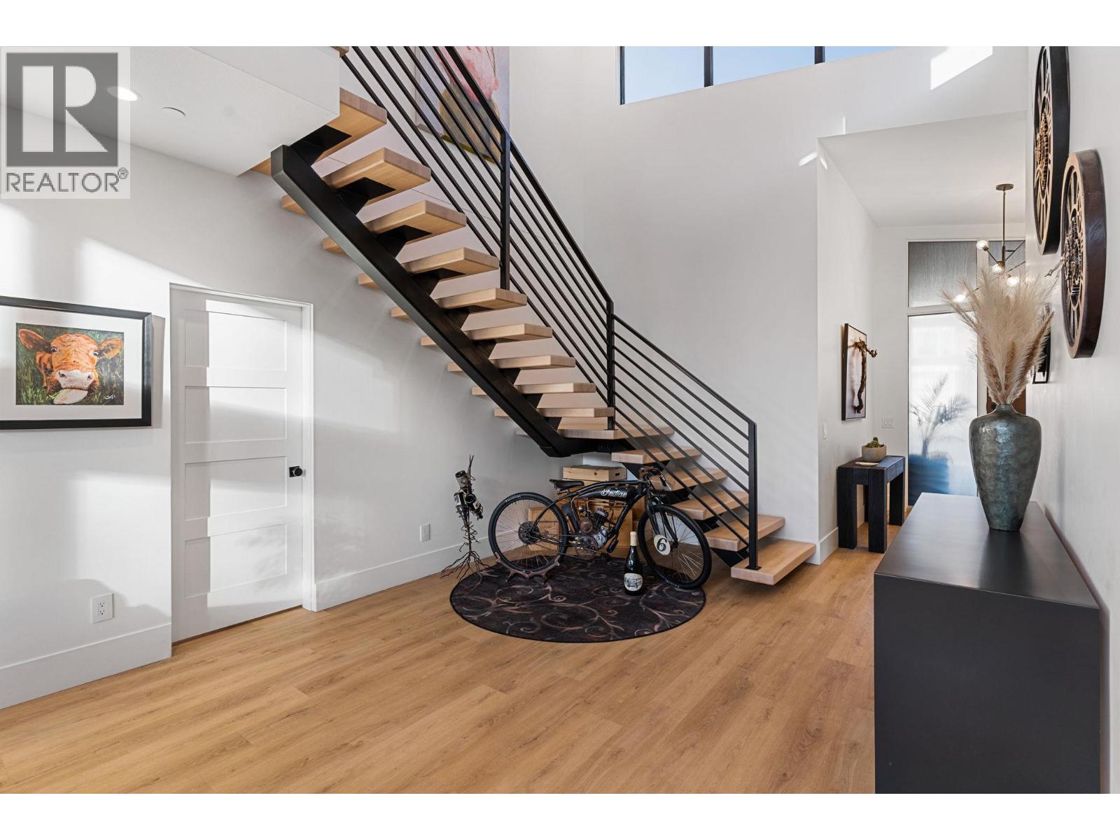 10258 Beacon Hill Drive