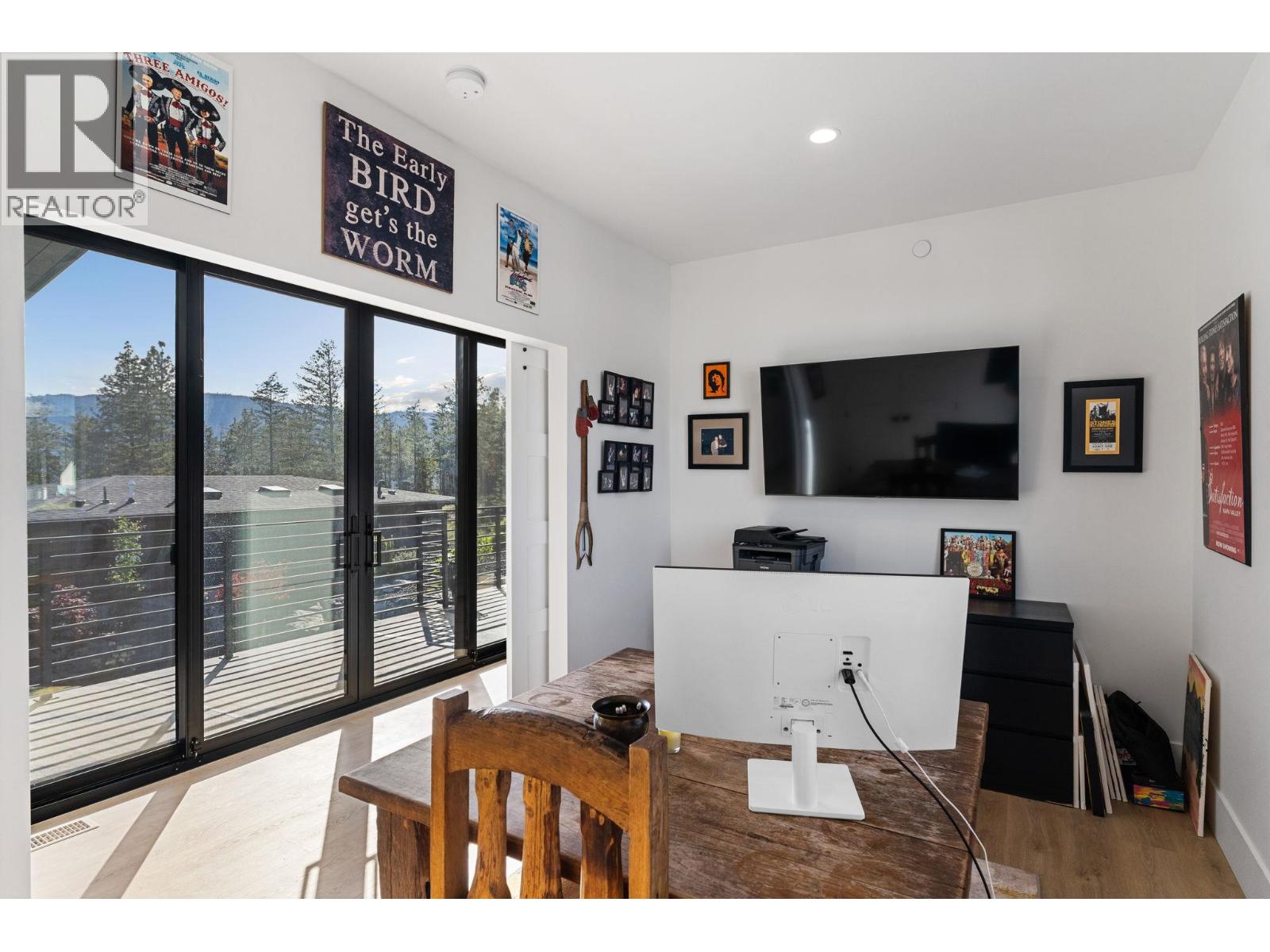 10258 Beacon Hill Drive