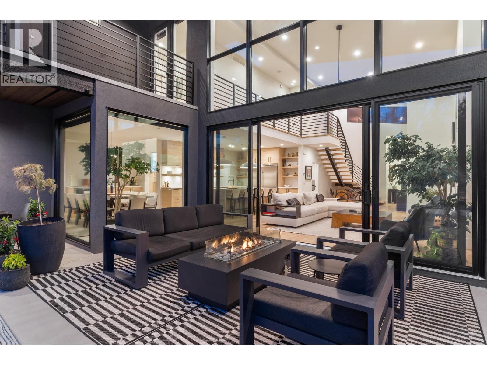 10258 Beacon Hill Drive