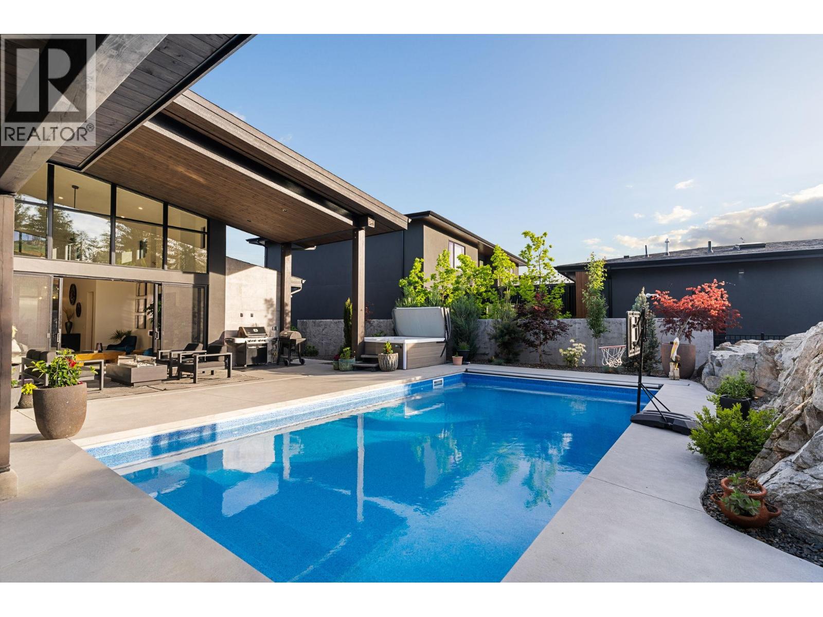 10258 Beacon Hill Drive