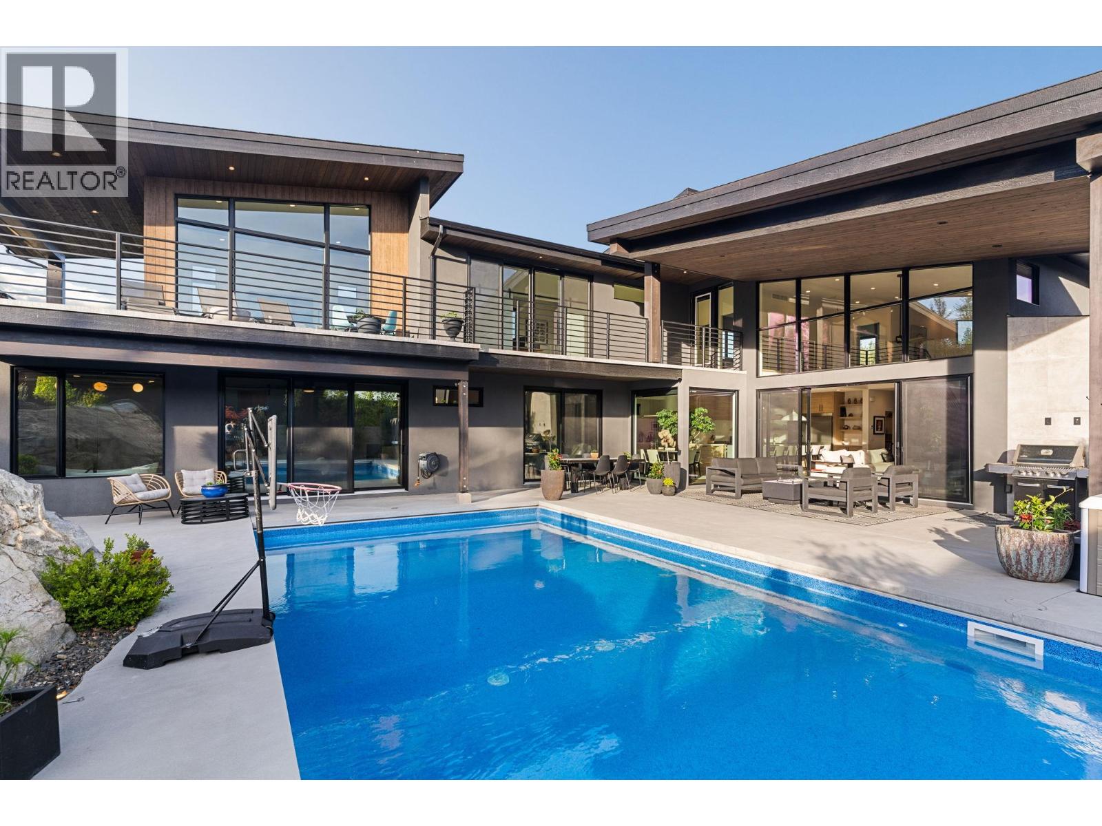 10258 Beacon Hill Drive