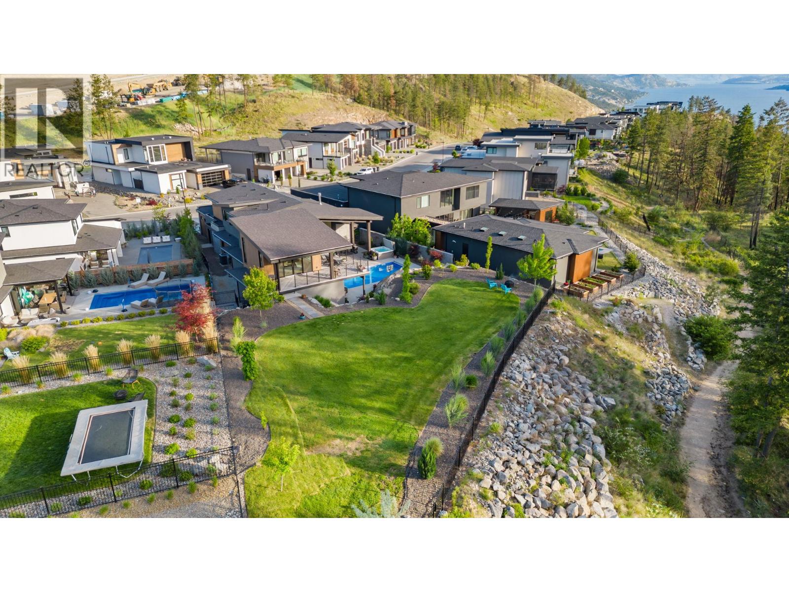 10258 Beacon Hill Drive
