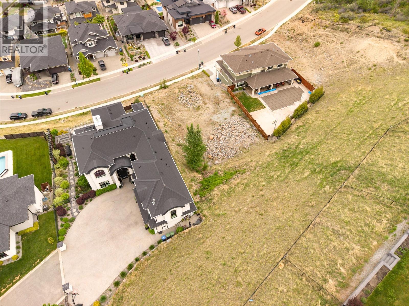 5677 Mountainside Drive