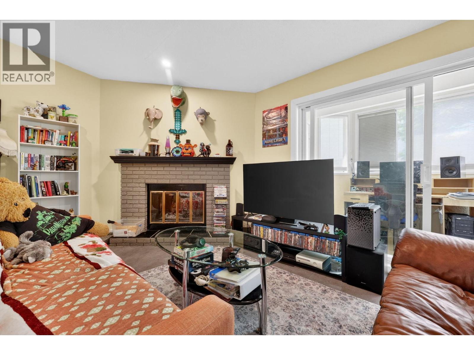 240 McIntosh Road Unit# 214