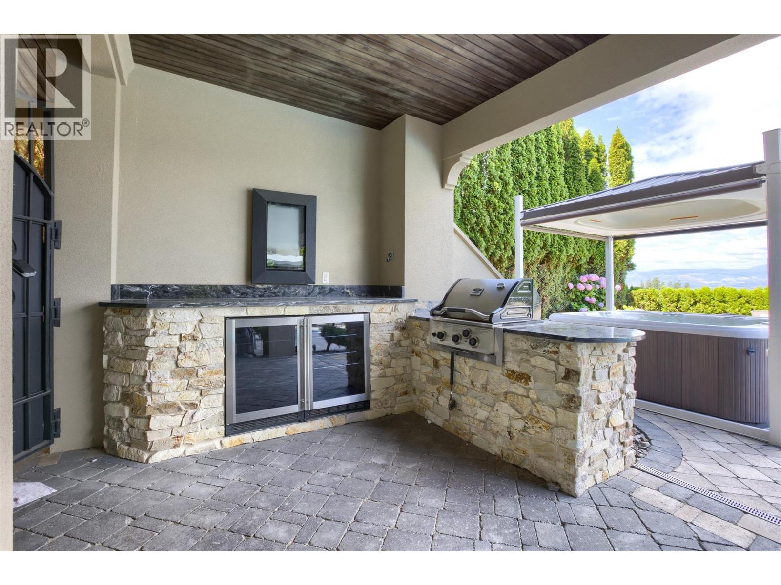 4860 Tuscany Lane