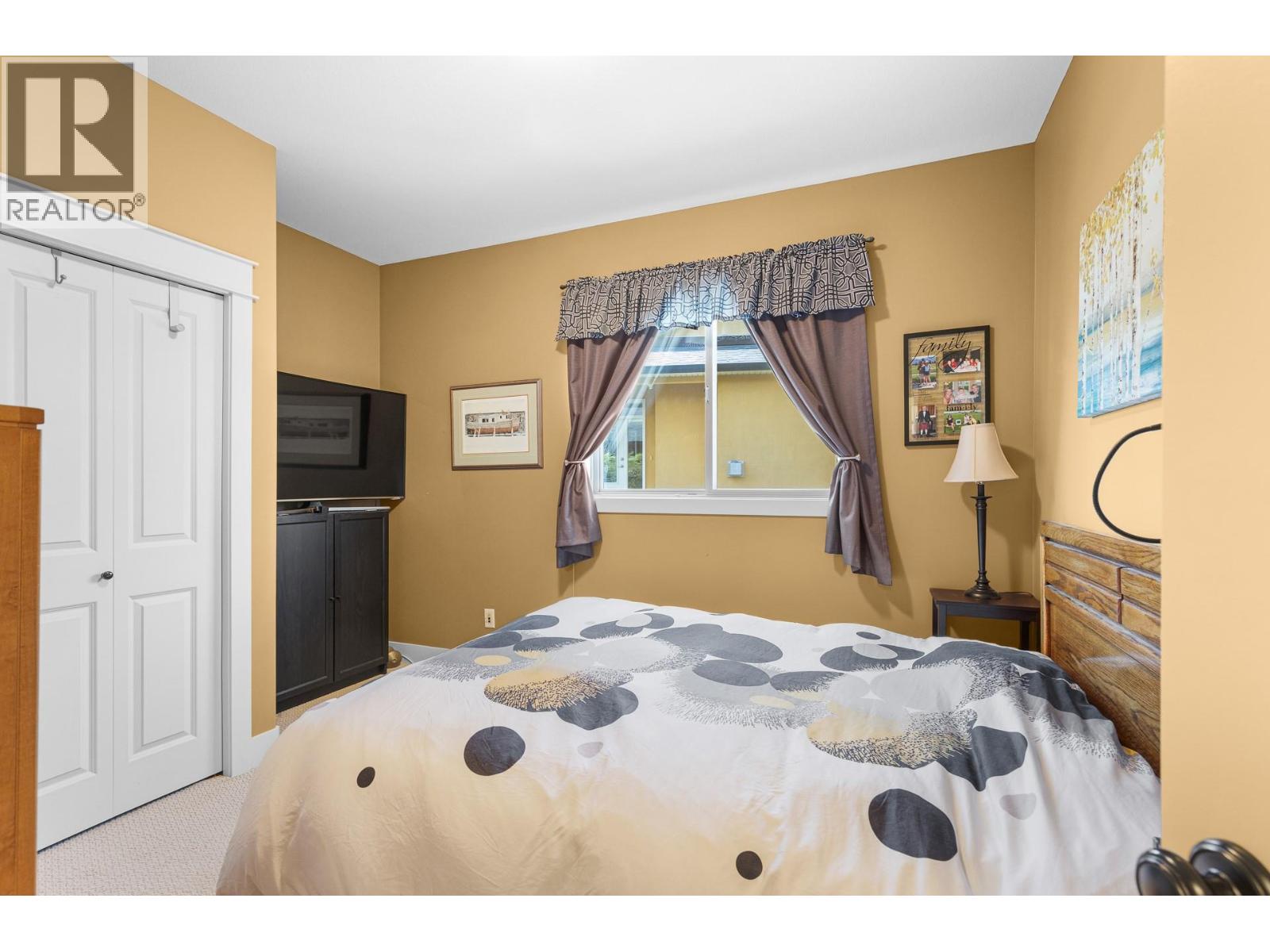 2284 Pine Vista Place