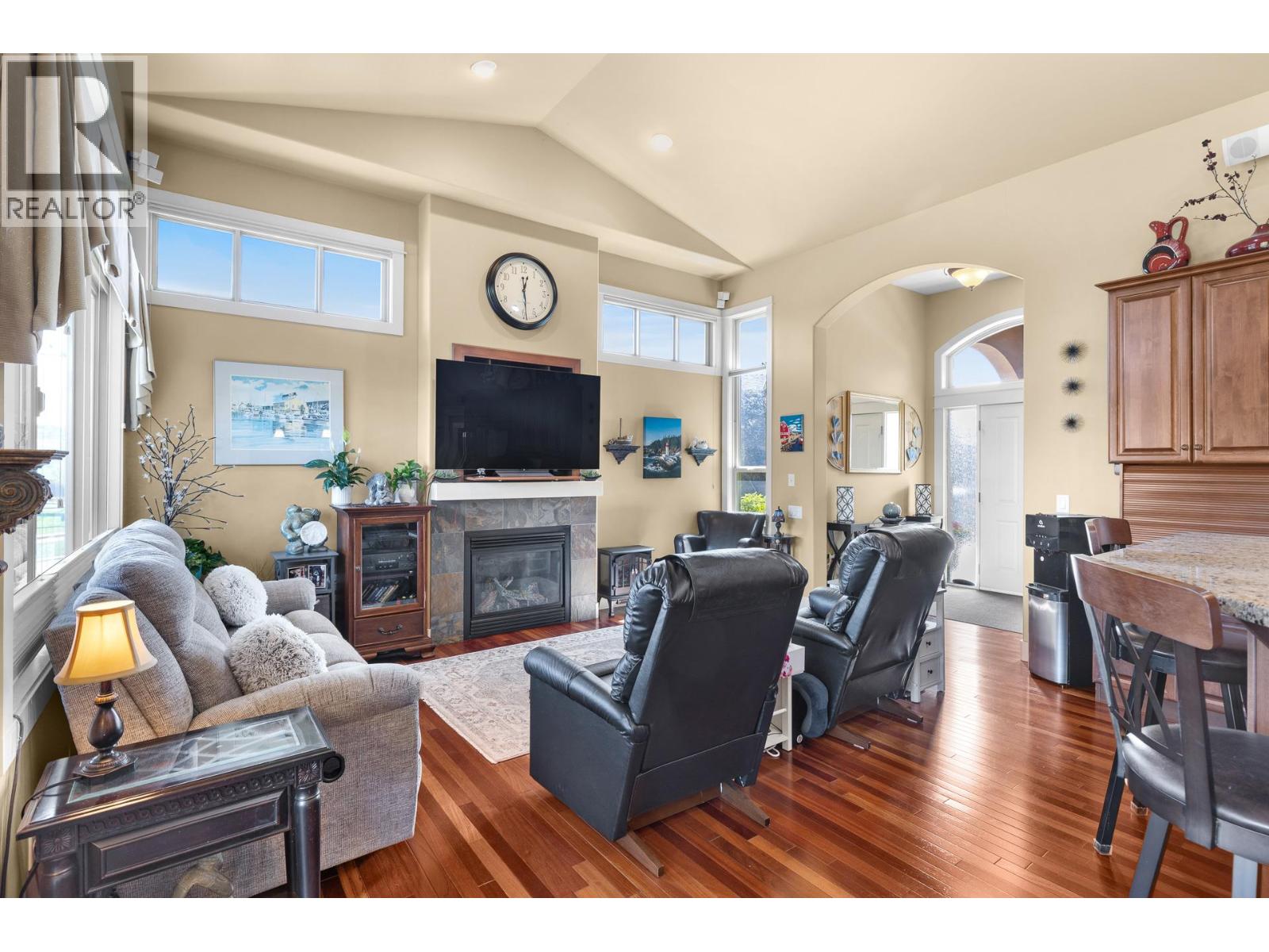 2284 Pine Vista Place