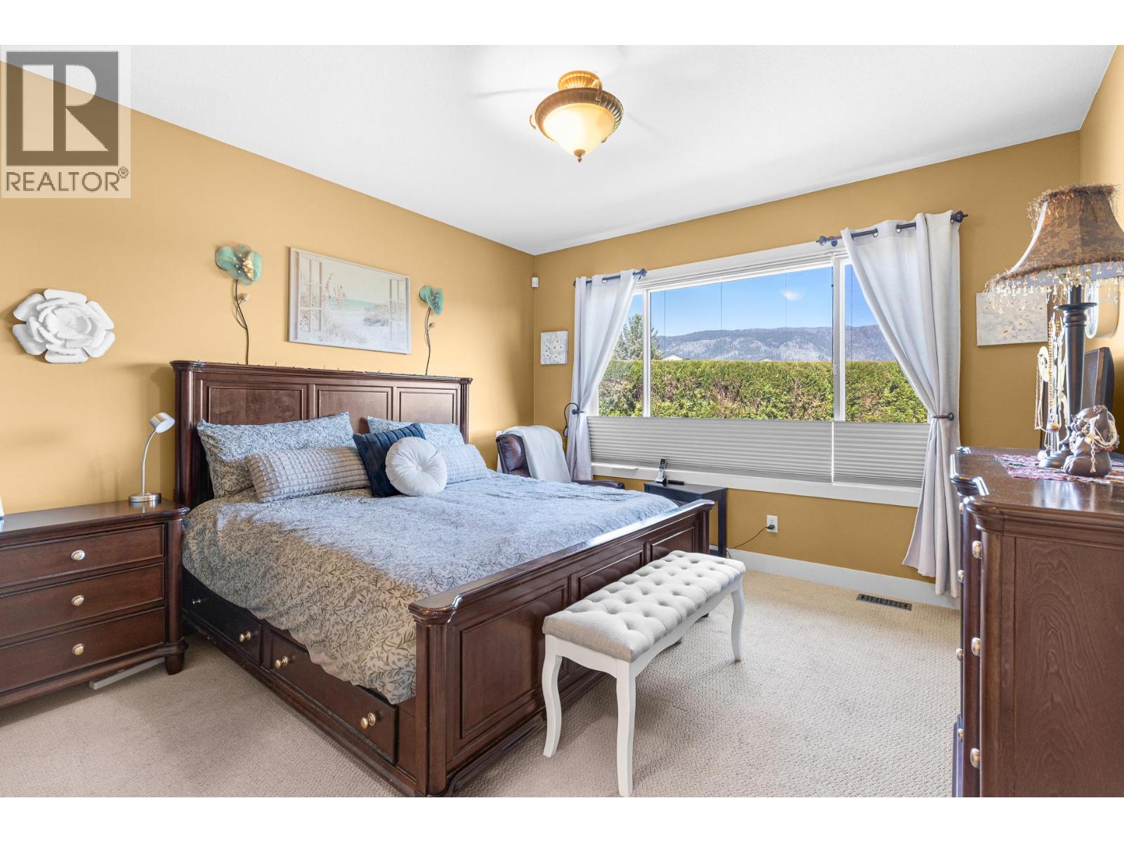 2284 Pine Vista Place