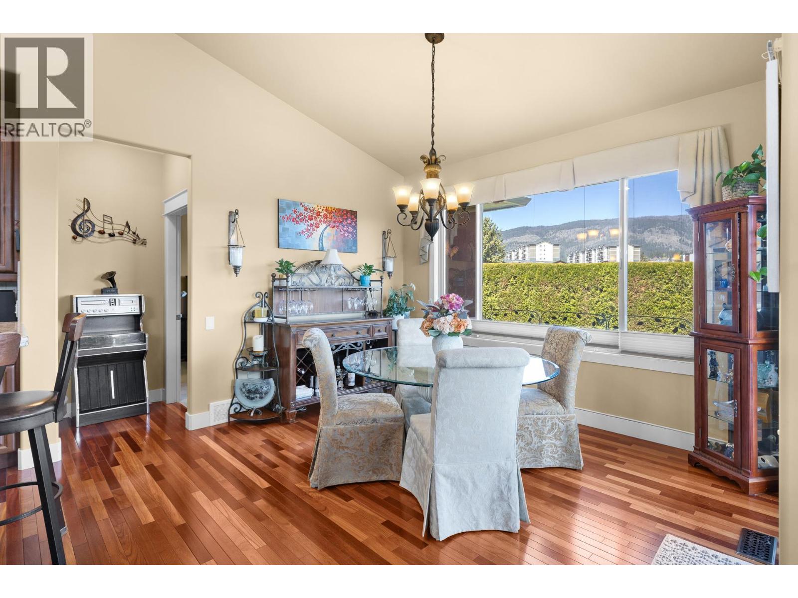 2284 Pine Vista Place