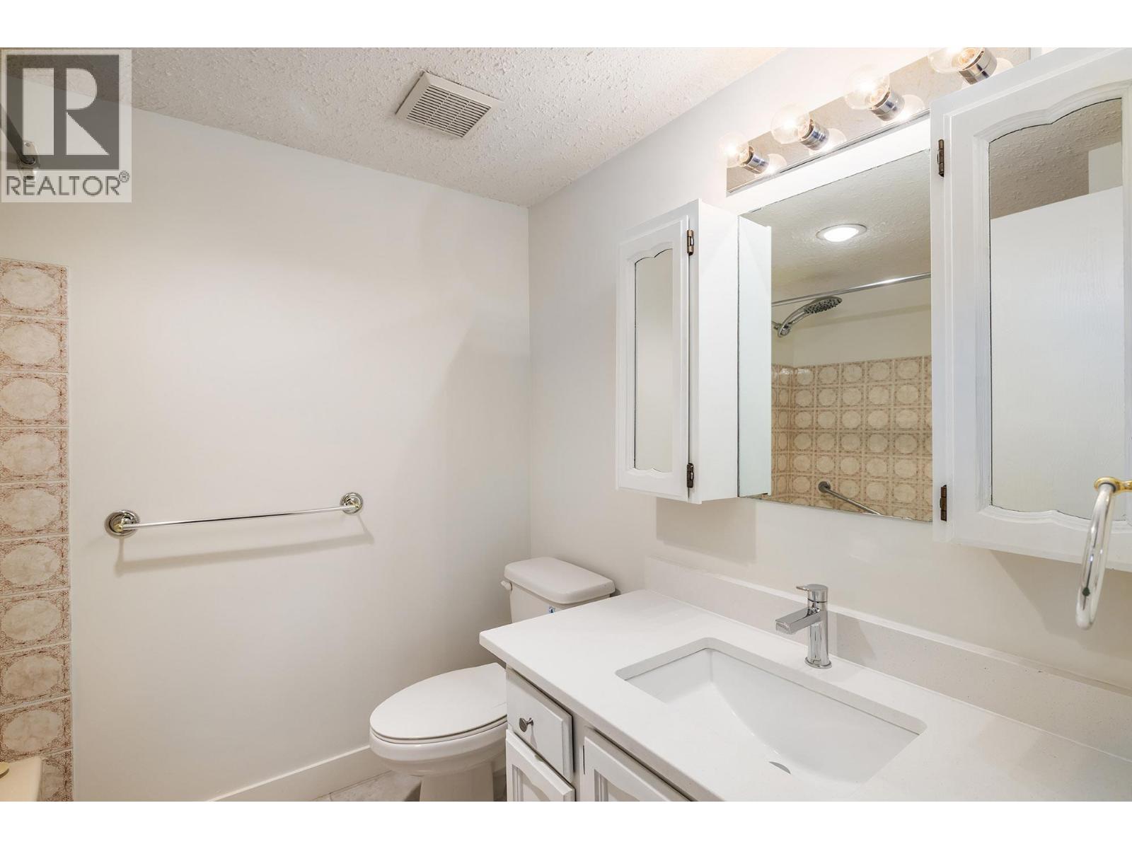 555 Rowcliffe Avenue Unit# 307