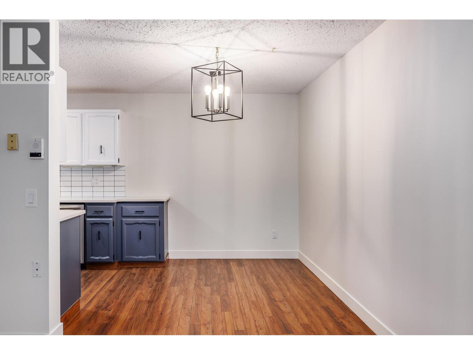 555 Rowcliffe Avenue Unit# 307