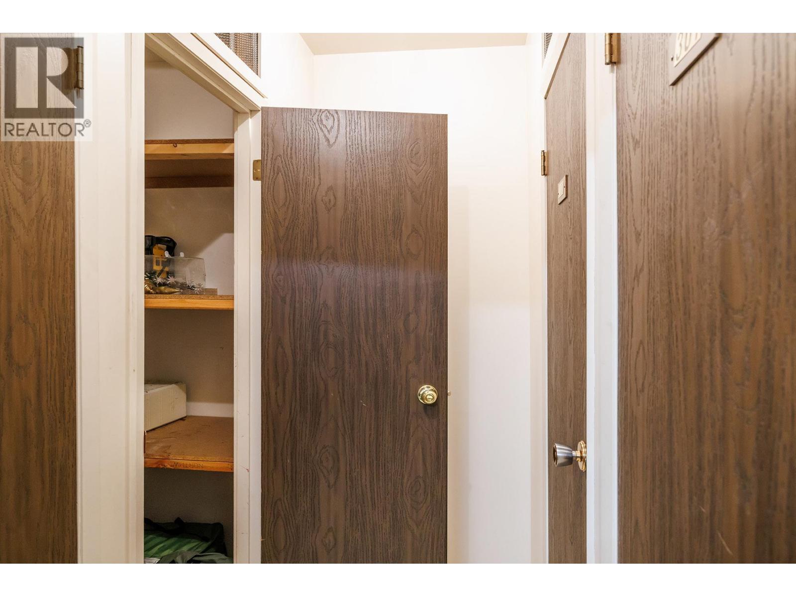 555 Rowcliffe Avenue Unit# 307