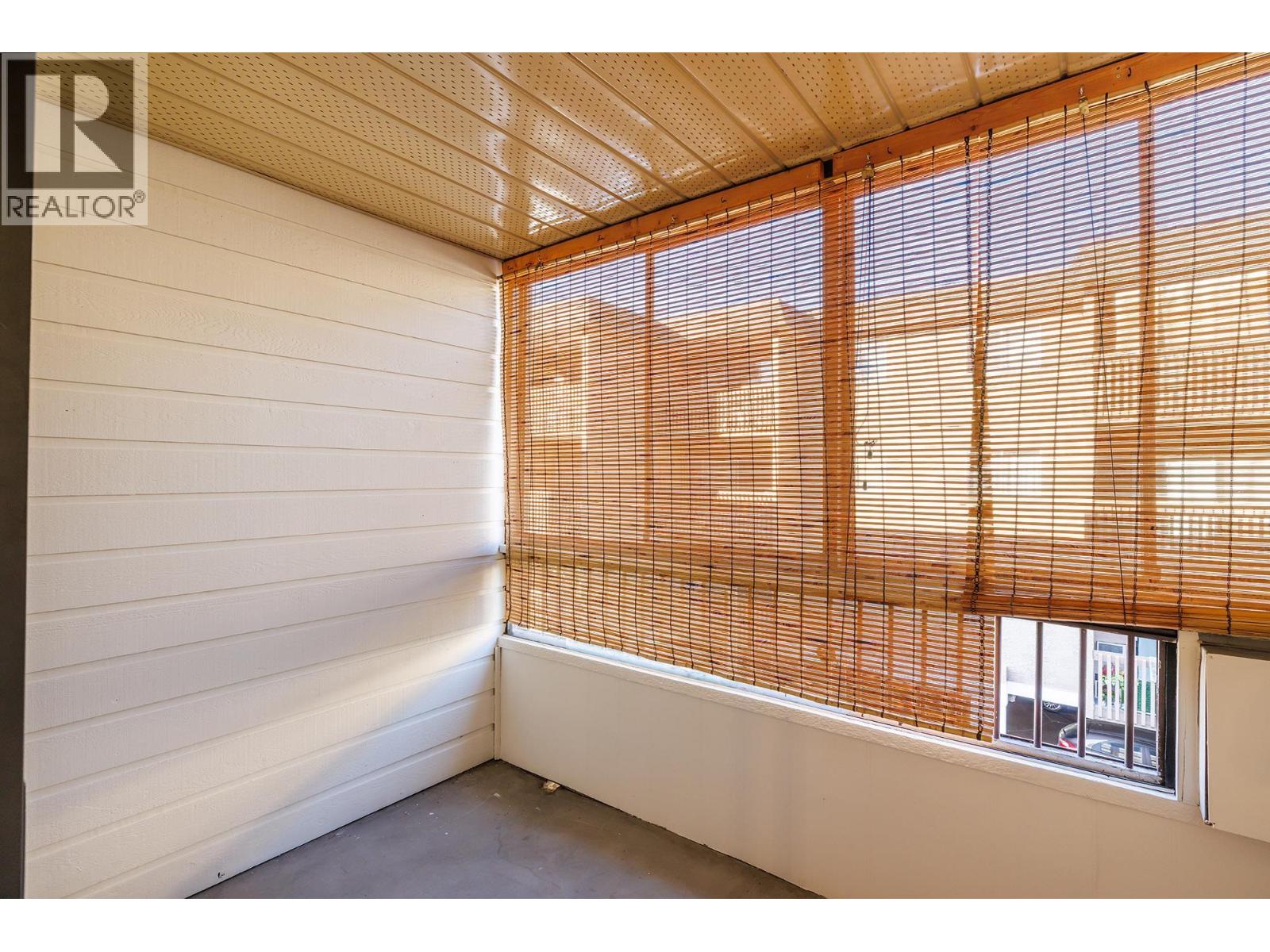 555 Rowcliffe Avenue Unit# 307