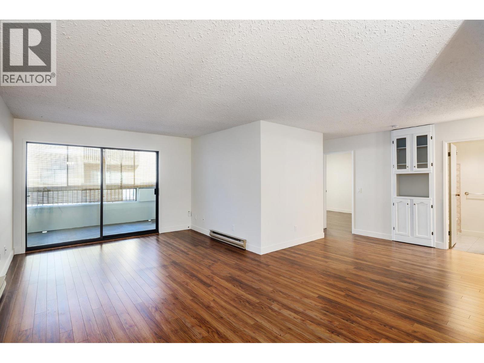 555 Rowcliffe Avenue Unit# 307