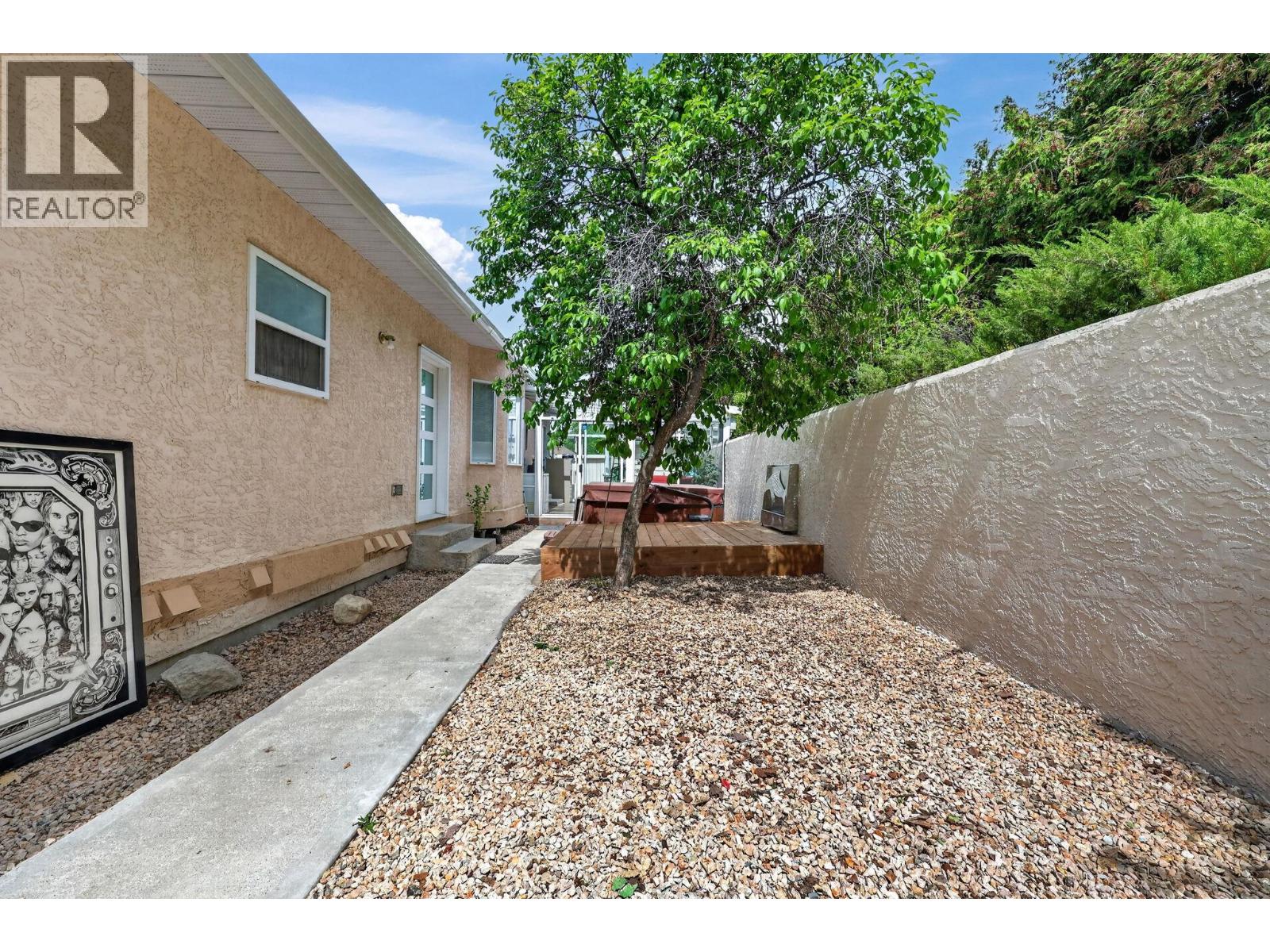 823 Ackerman Court