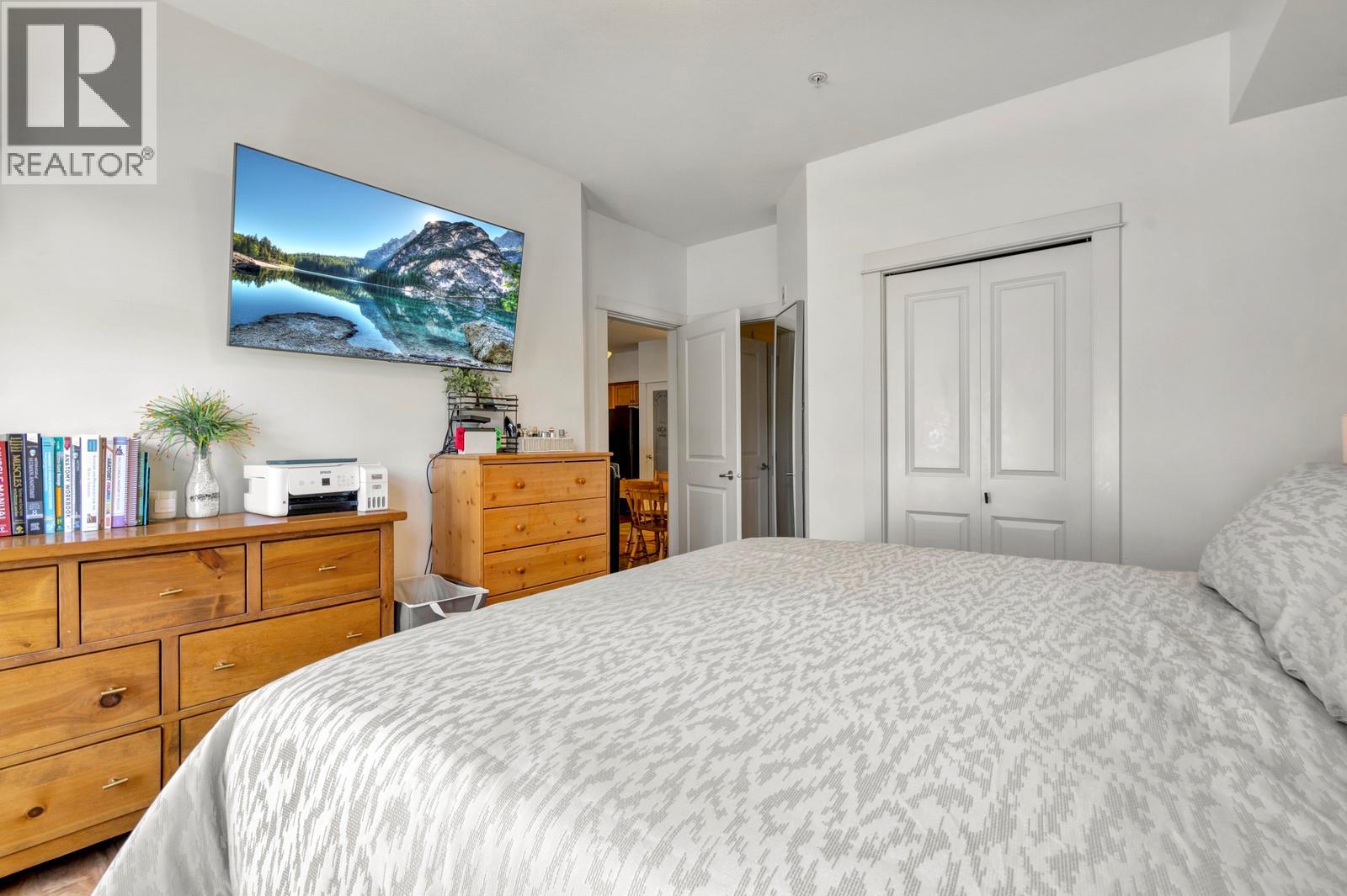 2551 Shoreline Drive Unit# 113