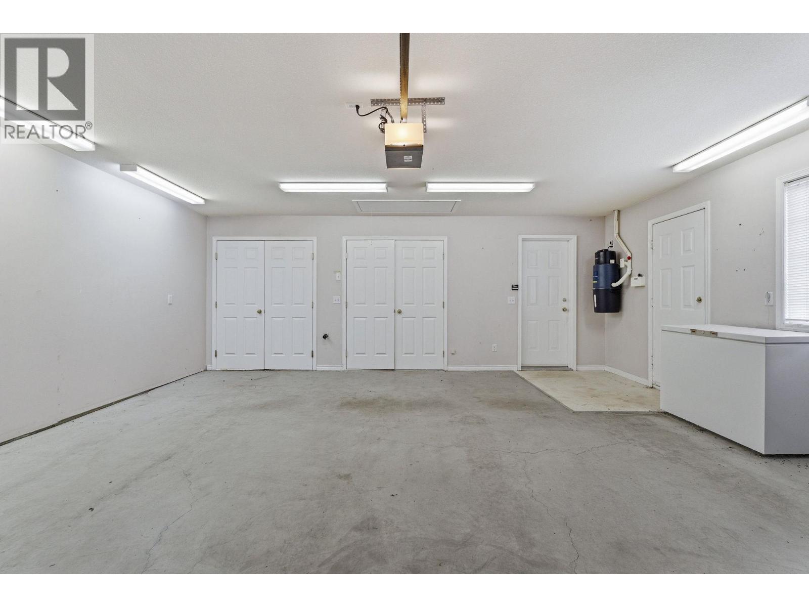 3360 Old Okanagan Highway Unit# 138