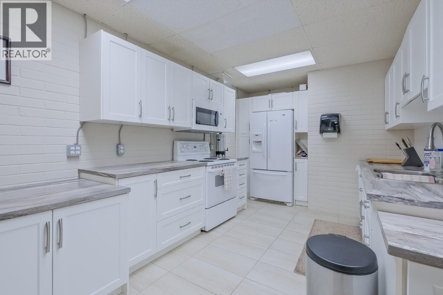 1915 Pacific Court Unit# 401