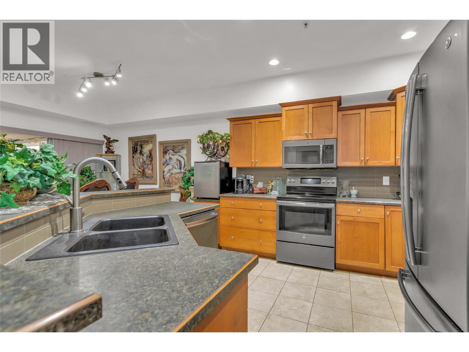1961 Durnin Road Unit# 104