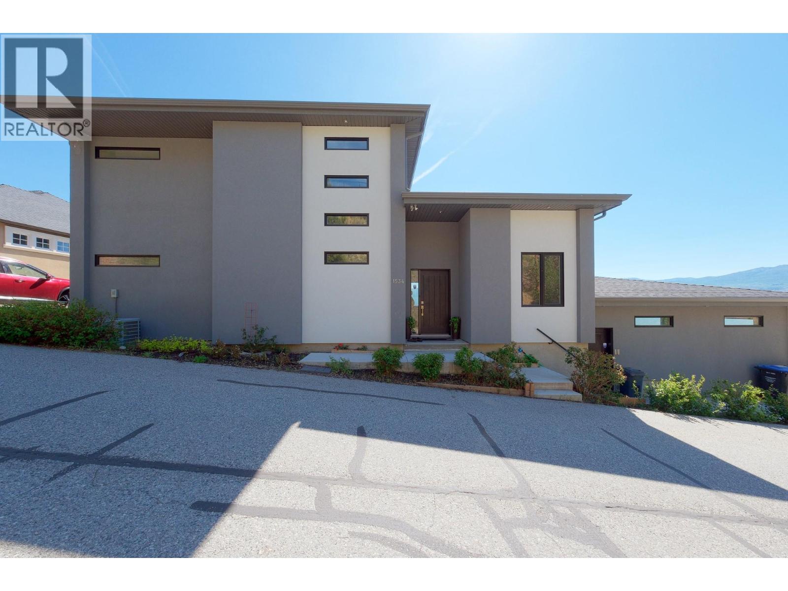 1534 GREGORY Road
