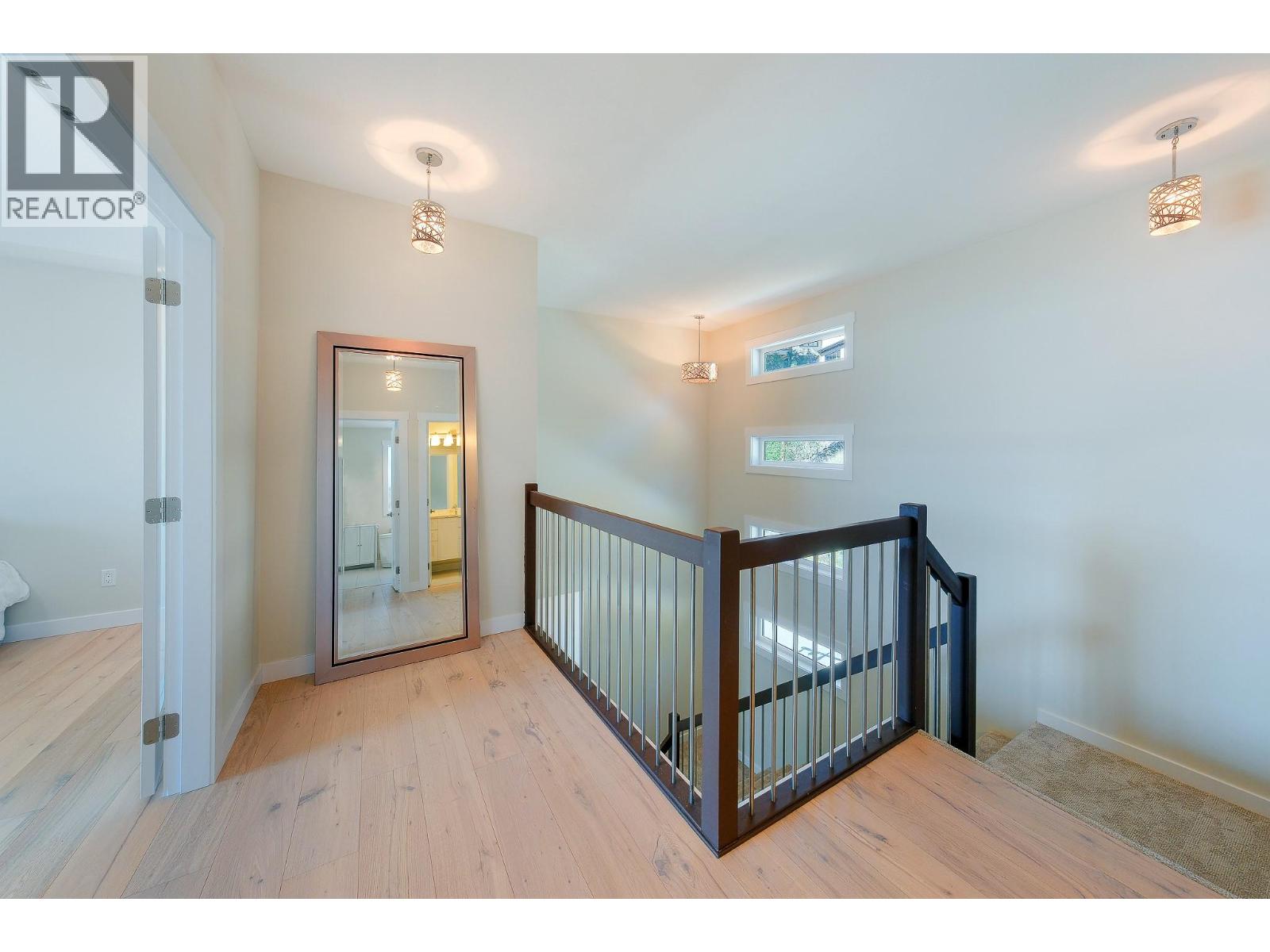 1534 GREGORY Road