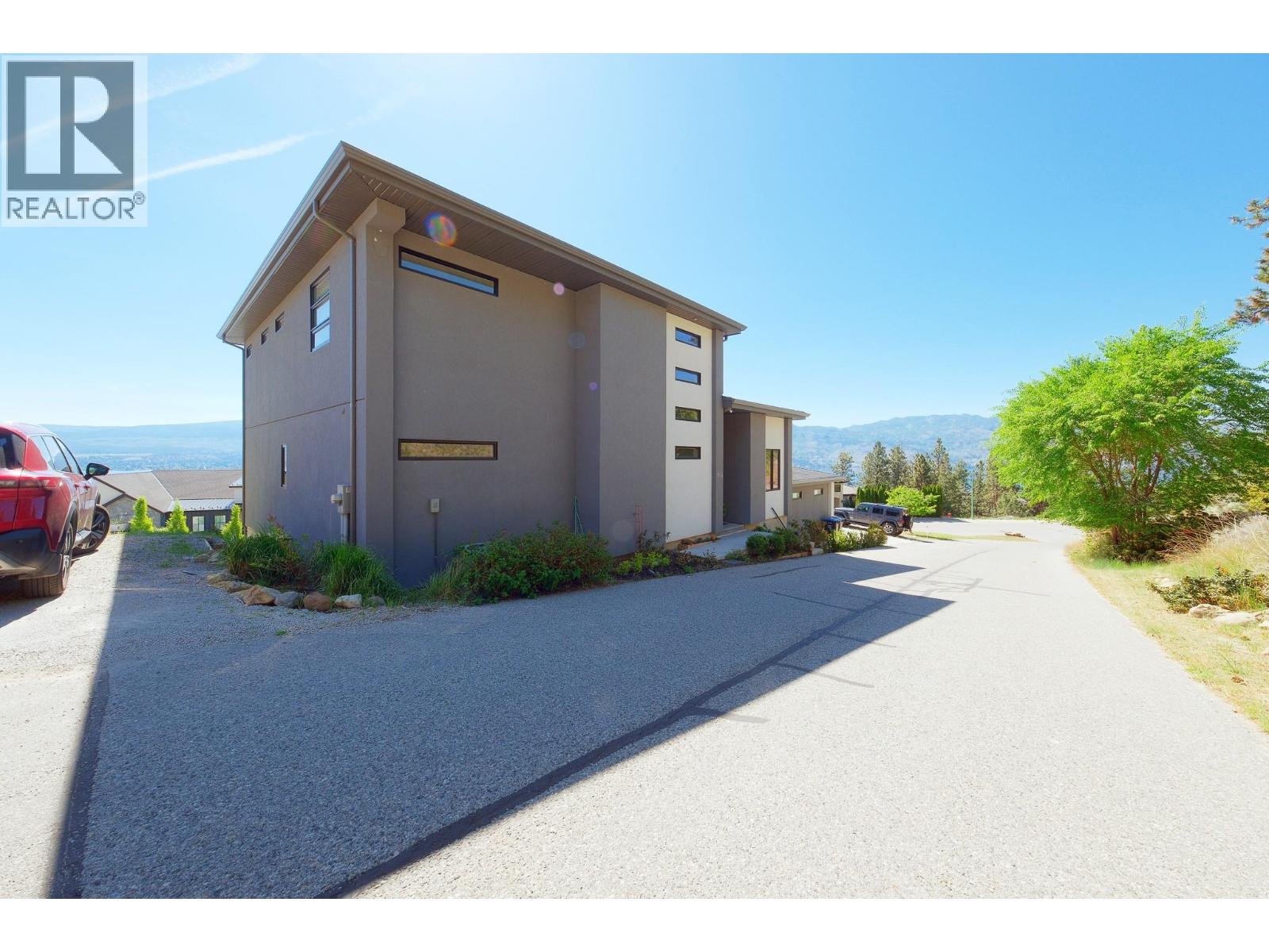 1534 GREGORY Road