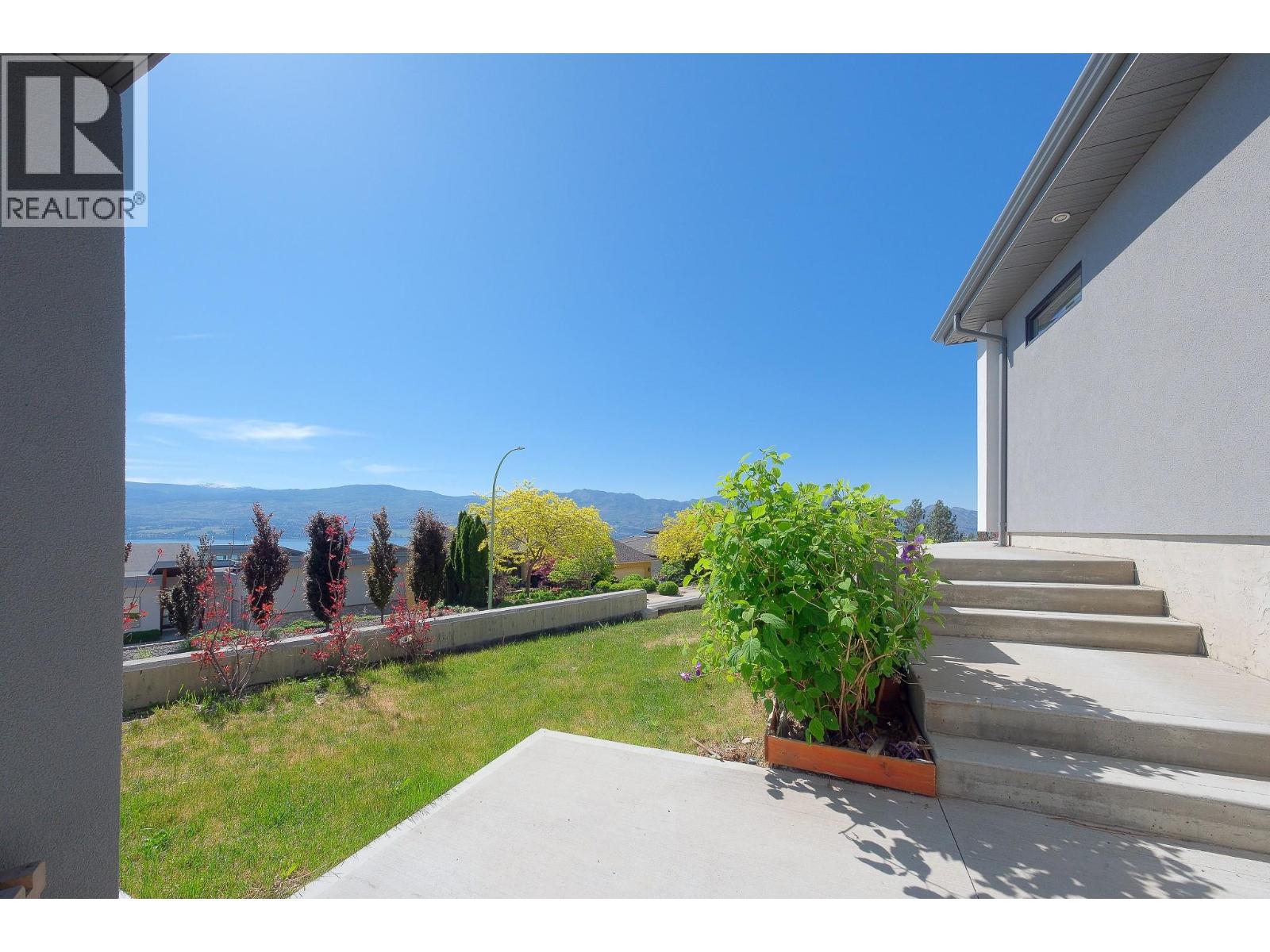1534 GREGORY Road