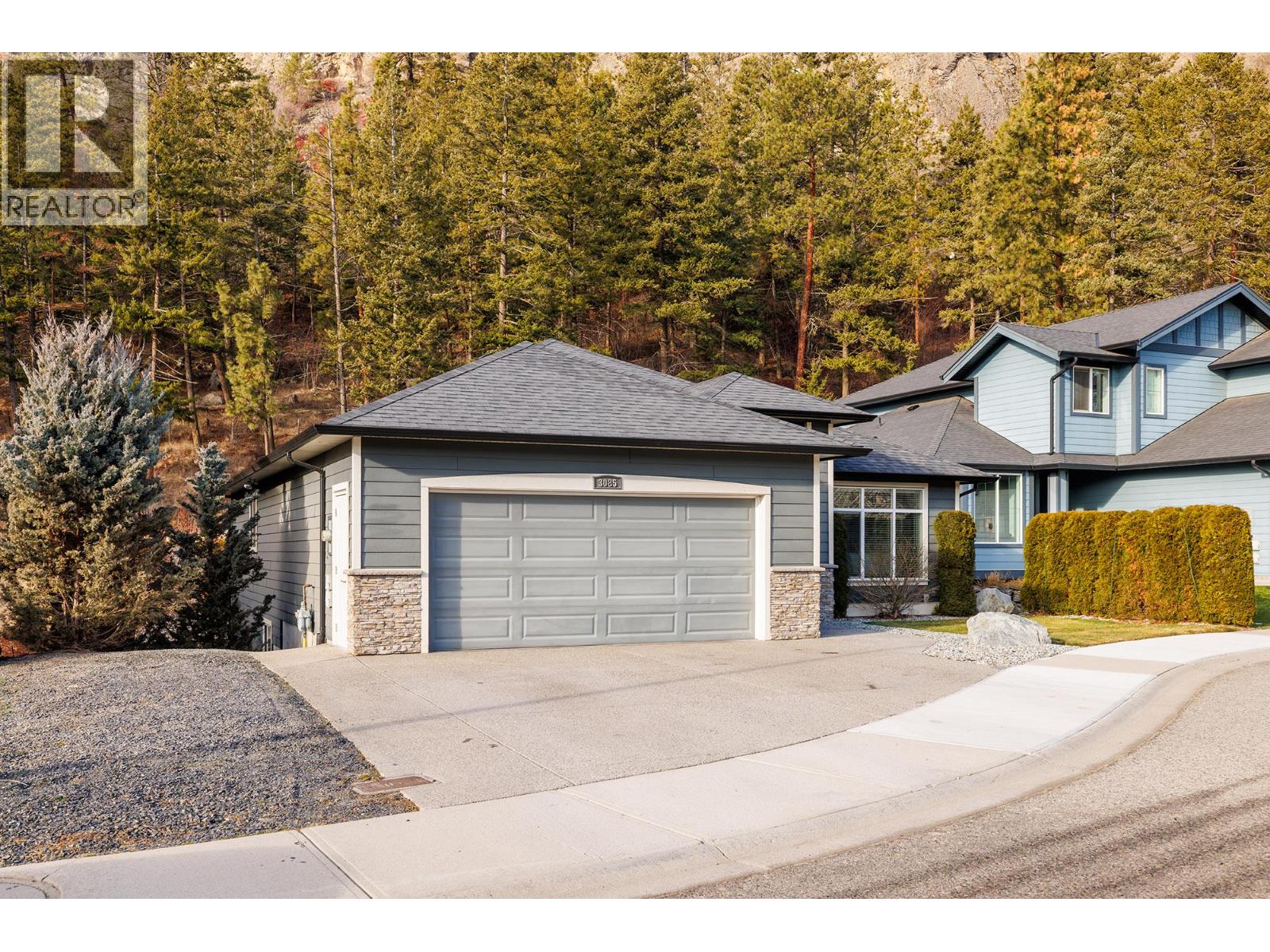 3085 Lakeview Cove Road