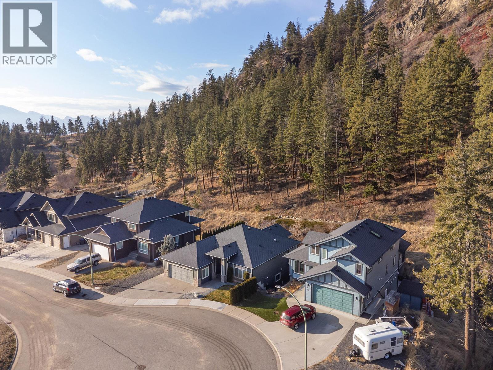 3085 Lakeview Cove Road