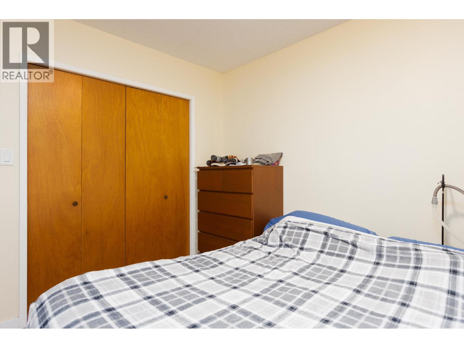 255 Holbrook Road W