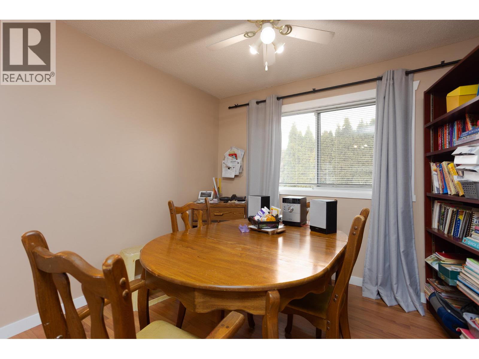 255 Holbrook Road W
