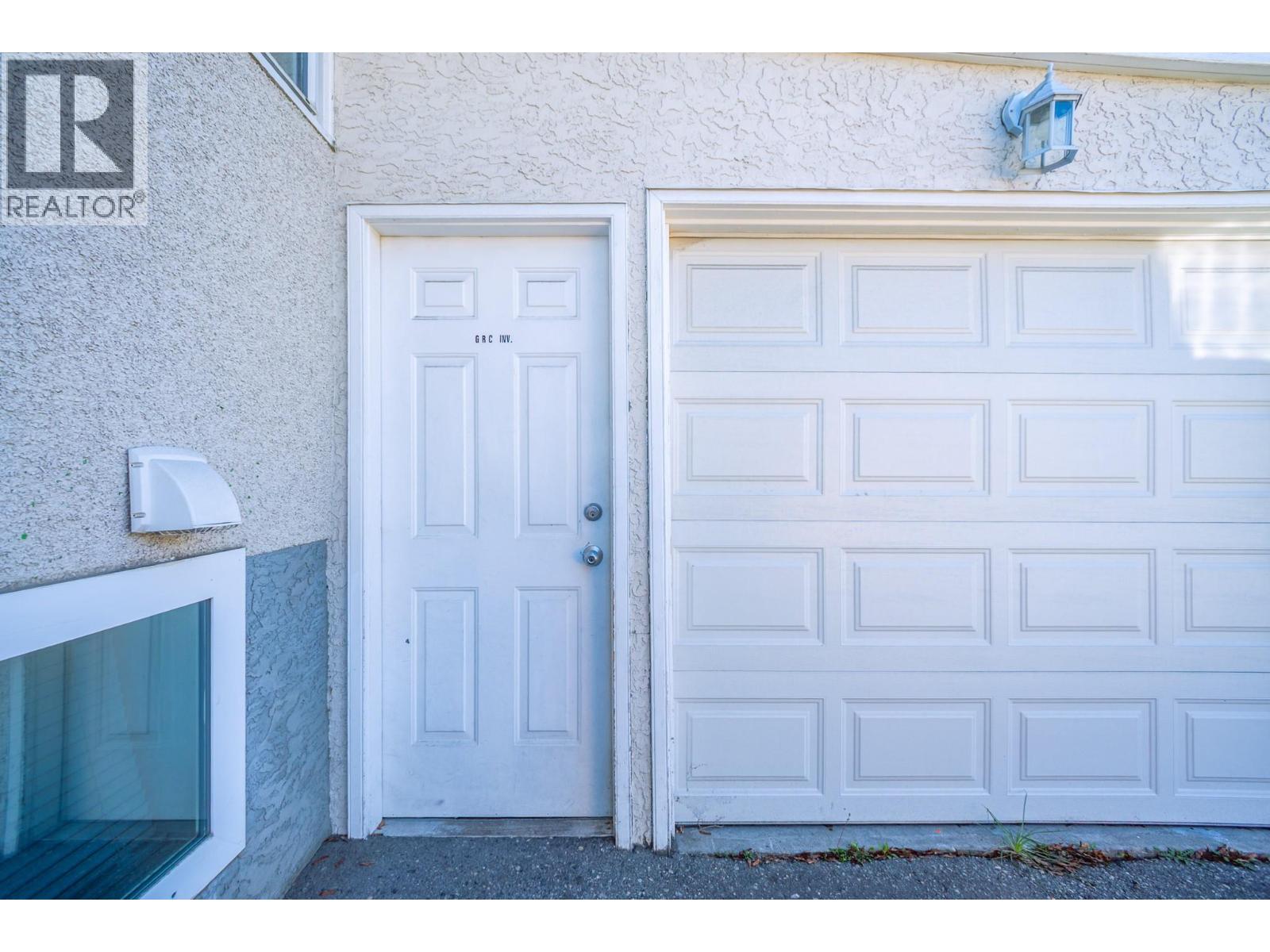 255 Holbrook Road W