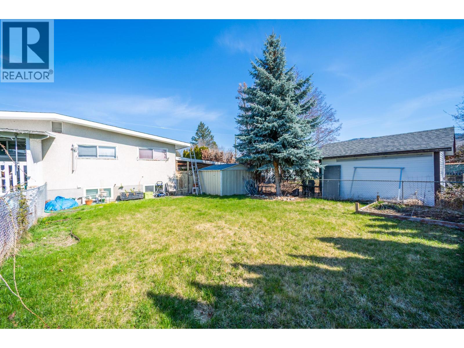 255 Holbrook Road W