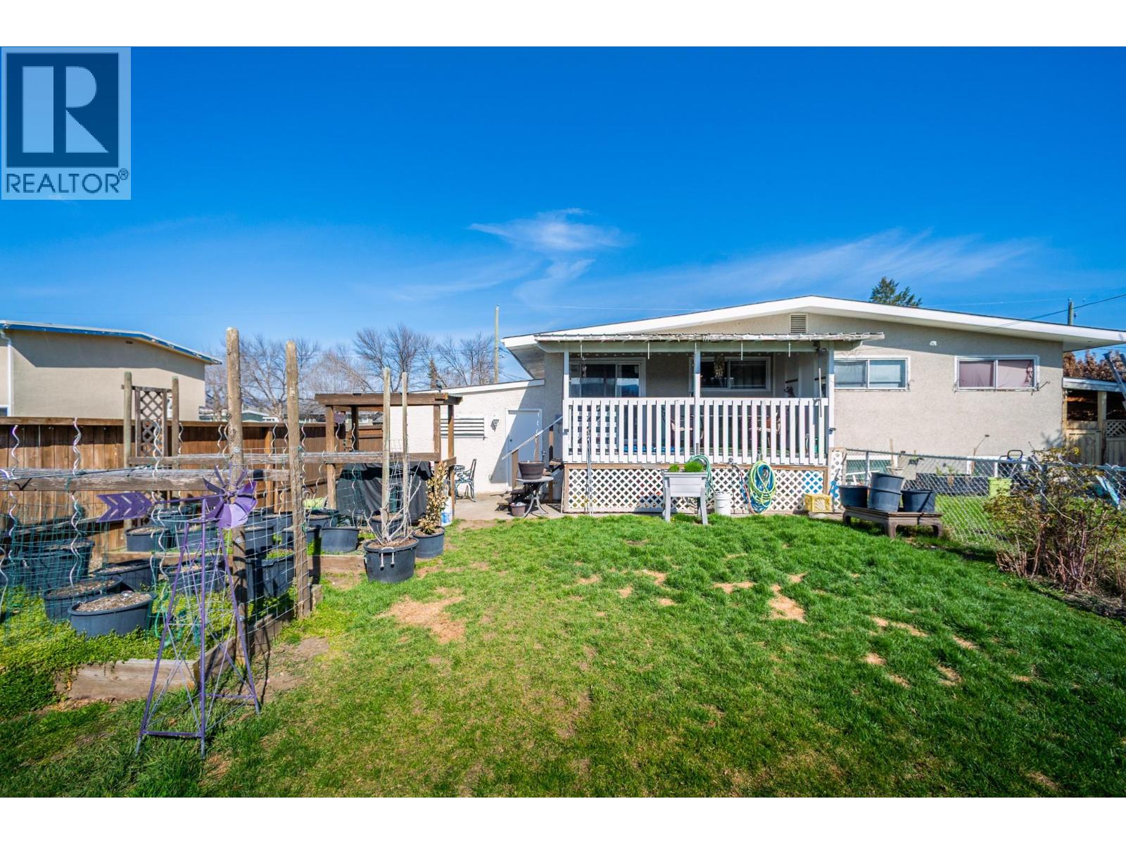 255 Holbrook Road W