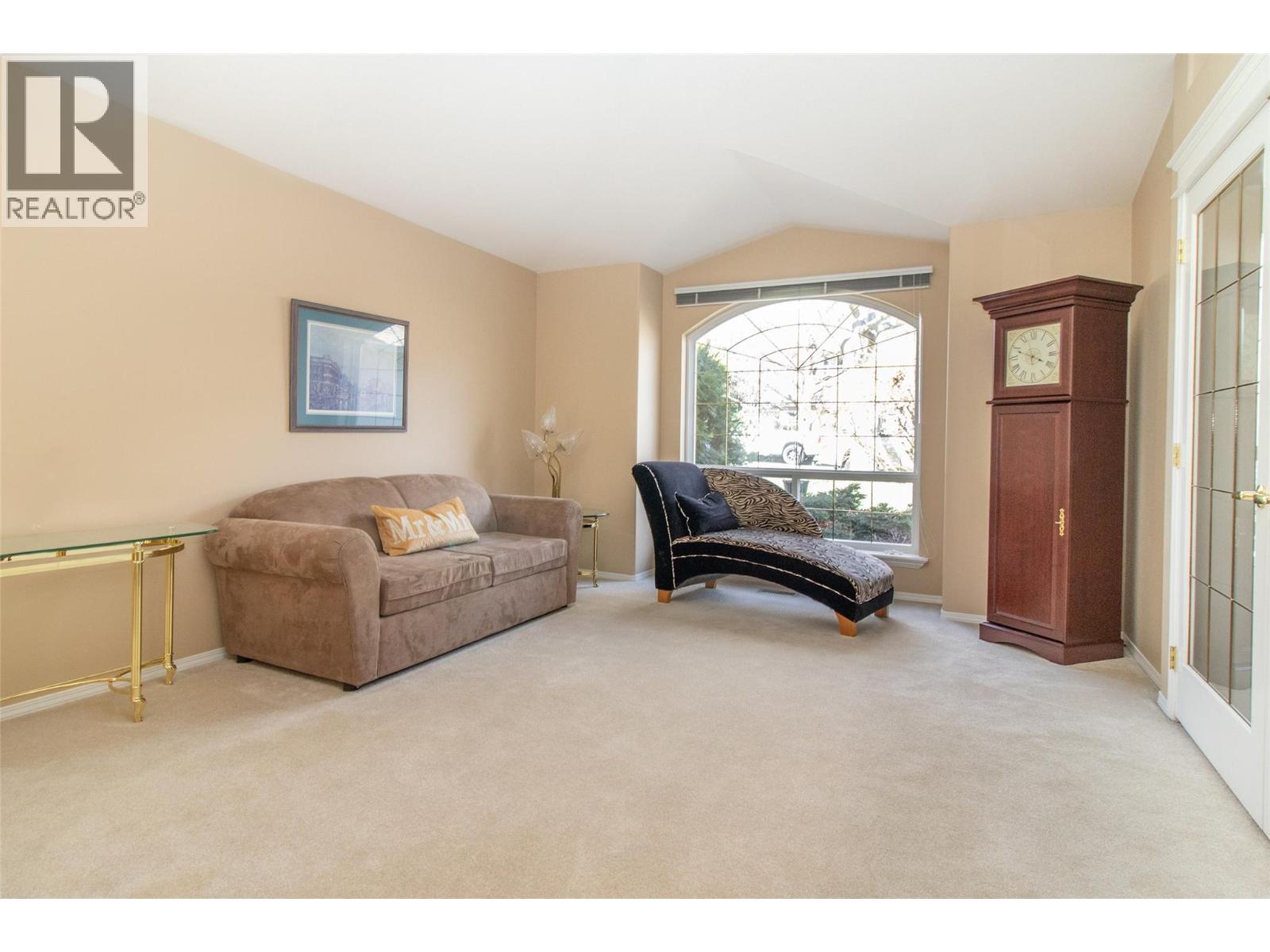 981 Westview Way