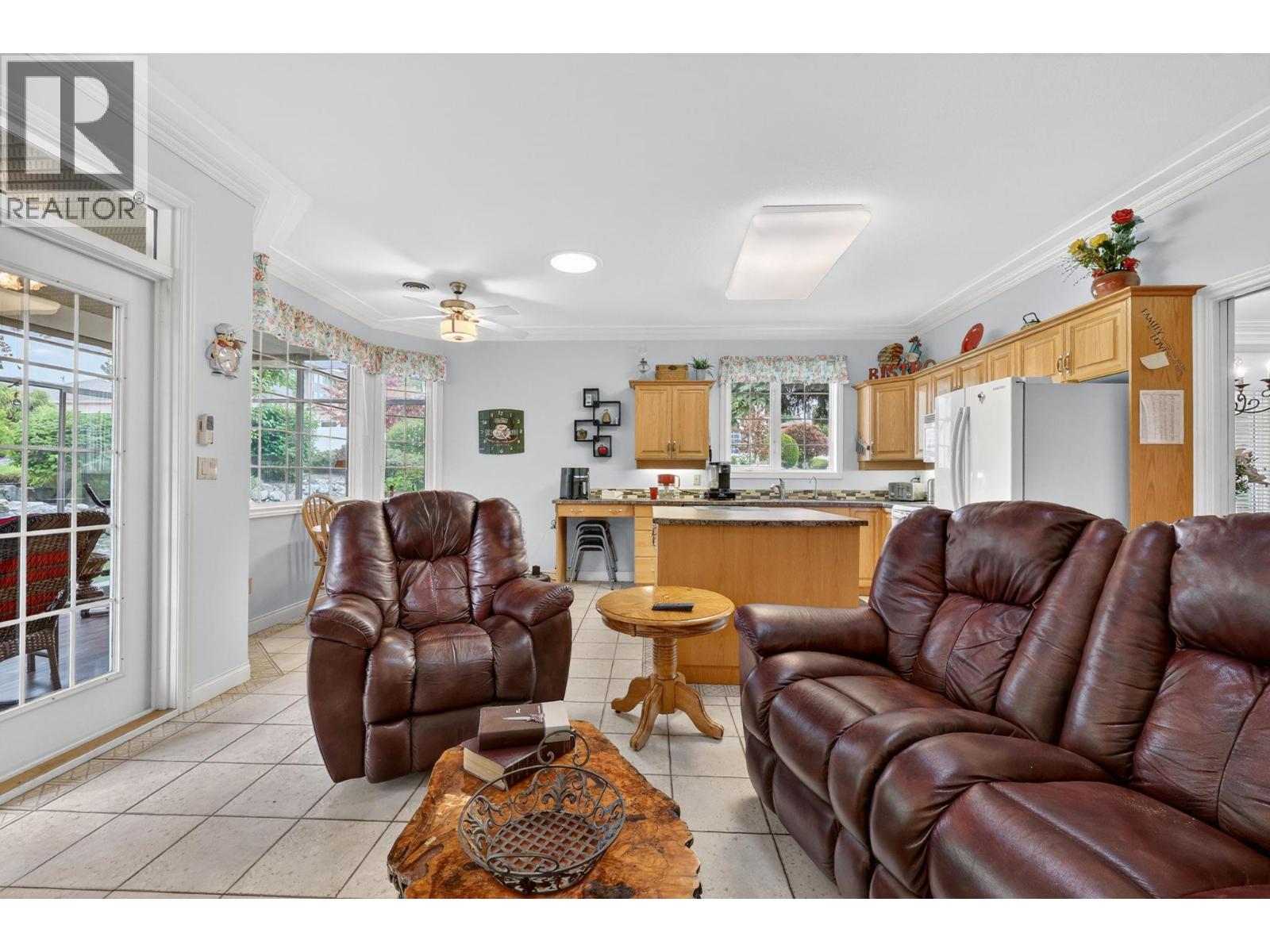 3360 Old Okanagan Highway Unit# 212