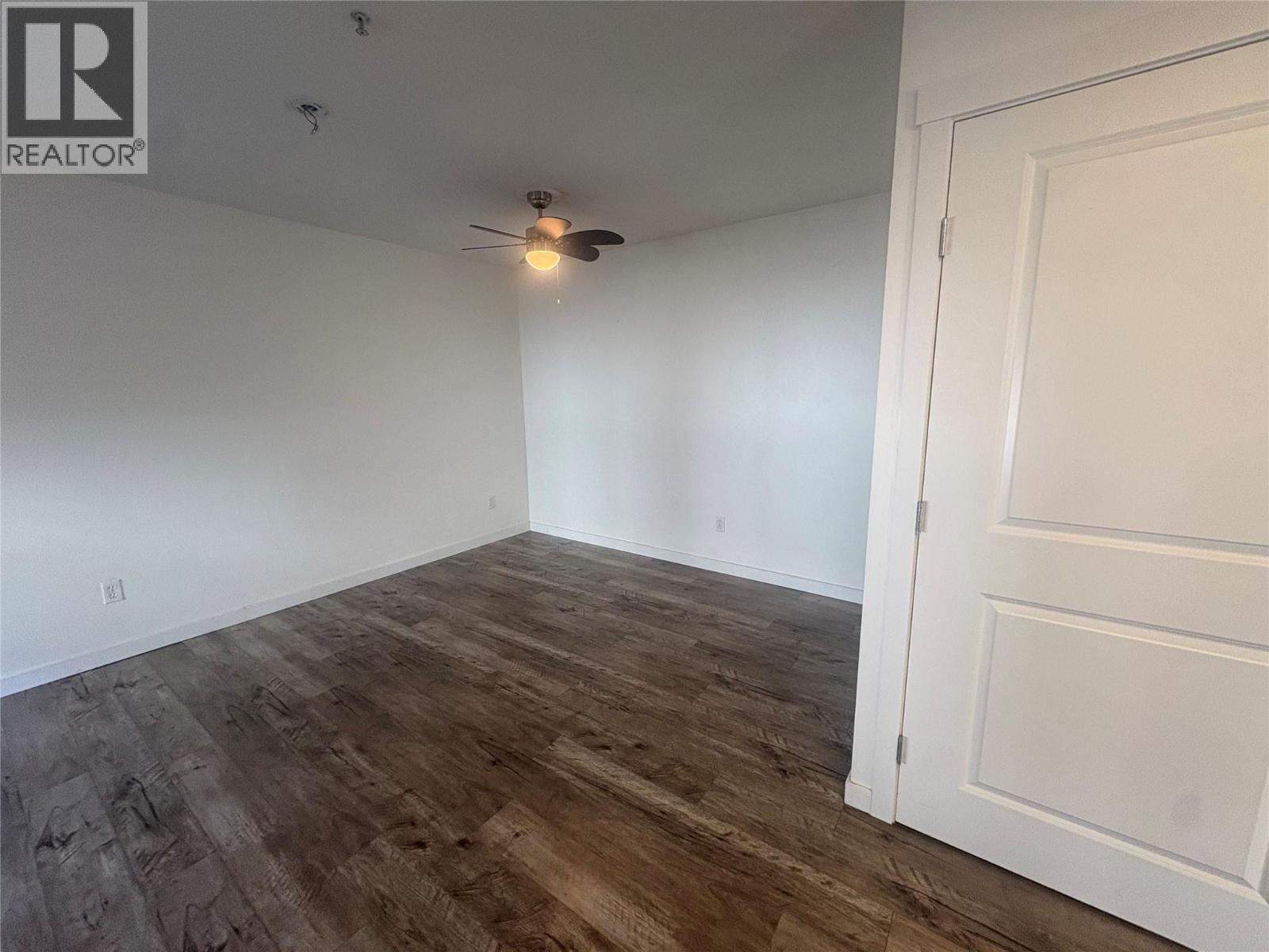 1481 Glenmore Road Unit# 105