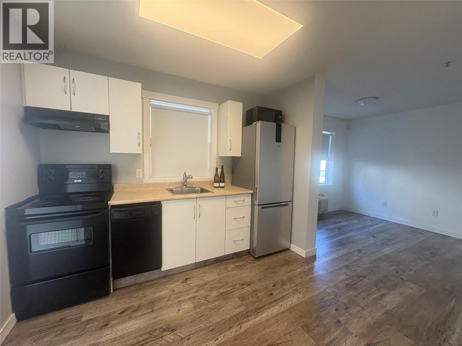 1481 Glenmore Road Unit# 105