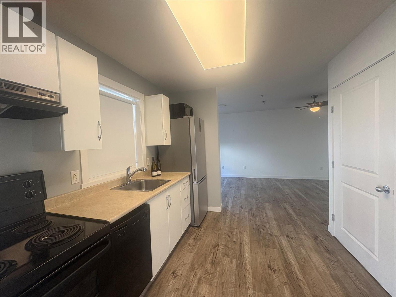 1481 Glenmore Road Unit# 105