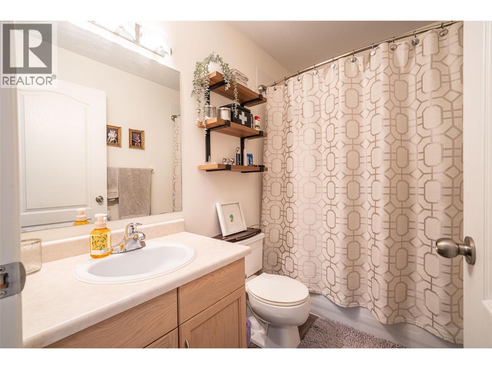 3160 Casorso Road Unit# 407