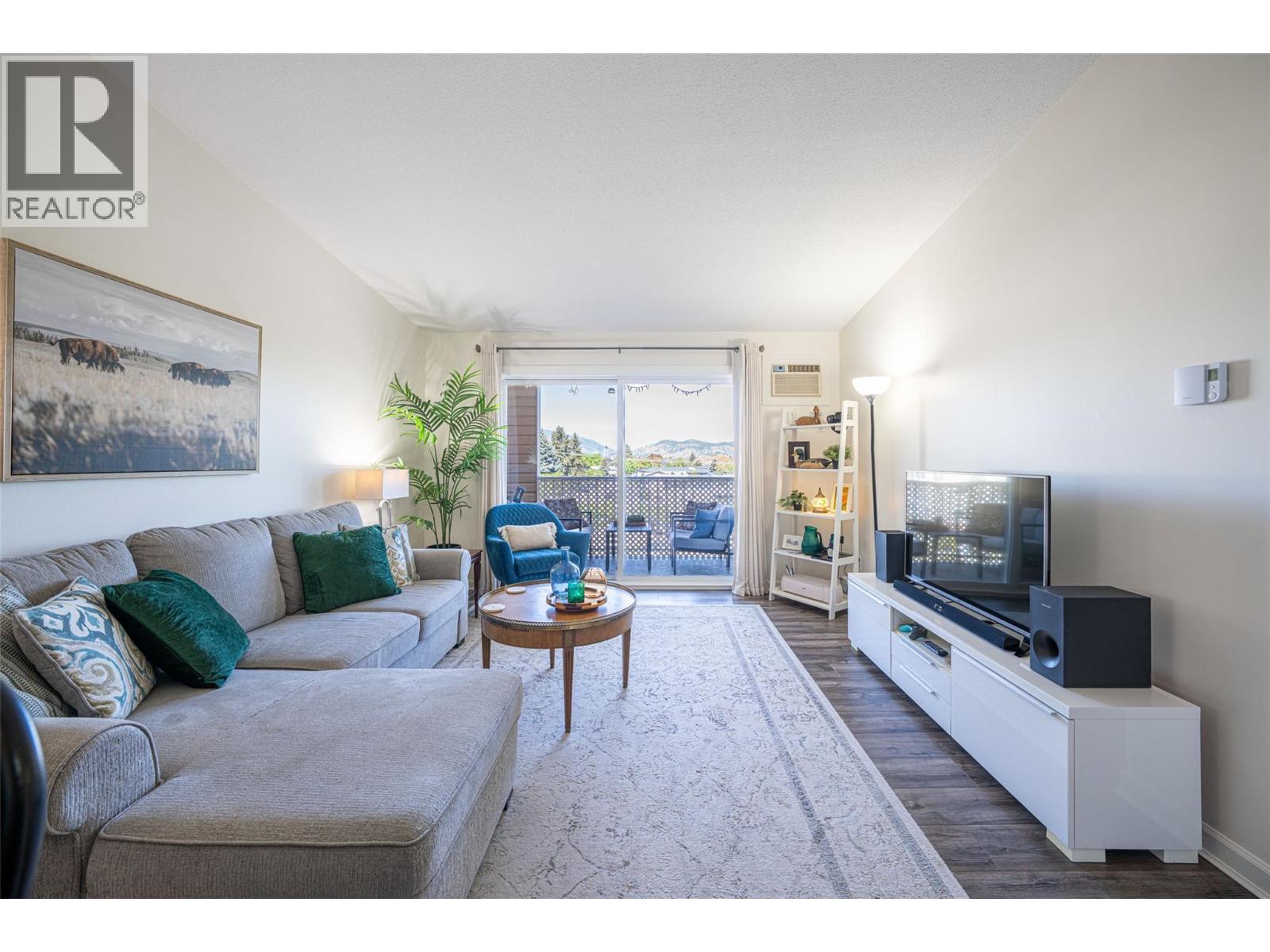 3160 Casorso Road Unit# 407