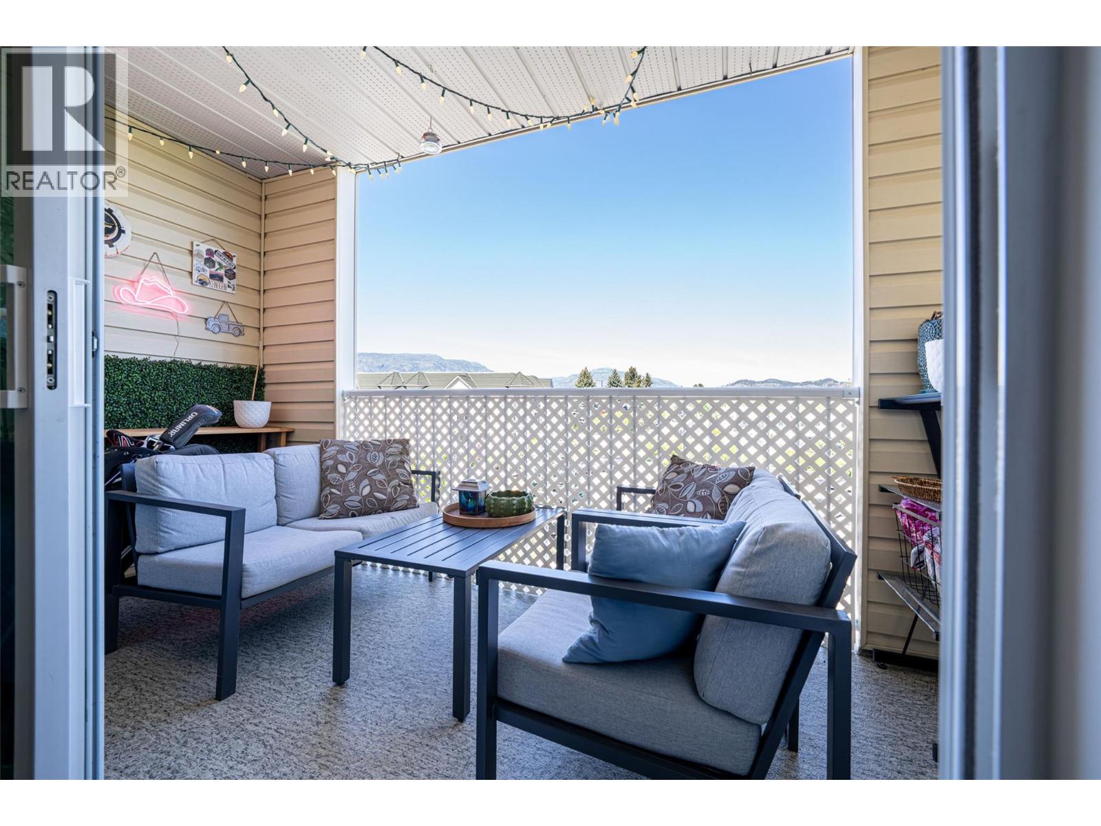 3160 Casorso Road Unit# 407