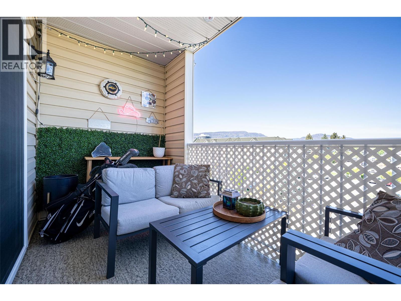 3160 Casorso Road Unit# 407