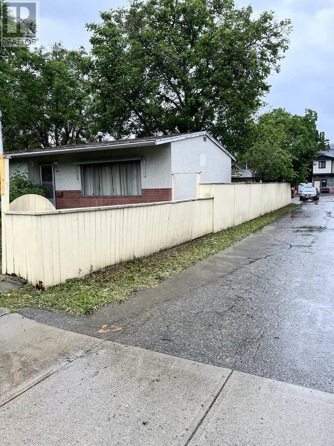 864 Lawson Avenue