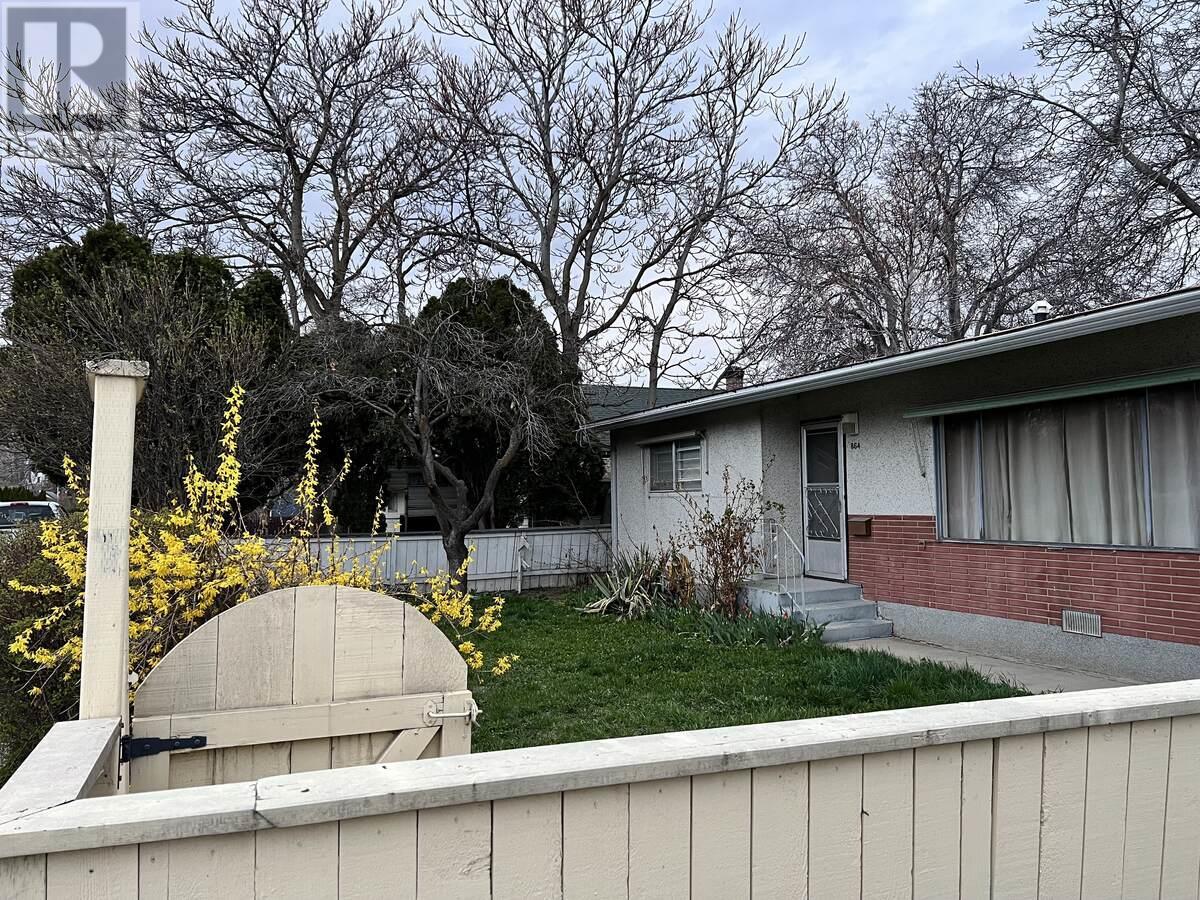 864 Lawson Avenue