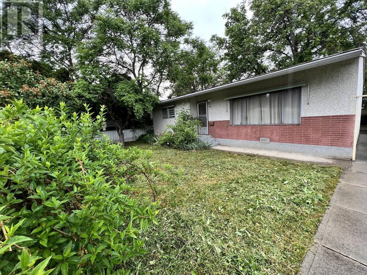 864 Lawson Avenue