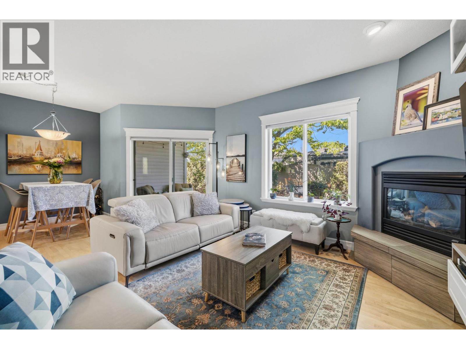 4049 Lakeshore Road Unit# 103